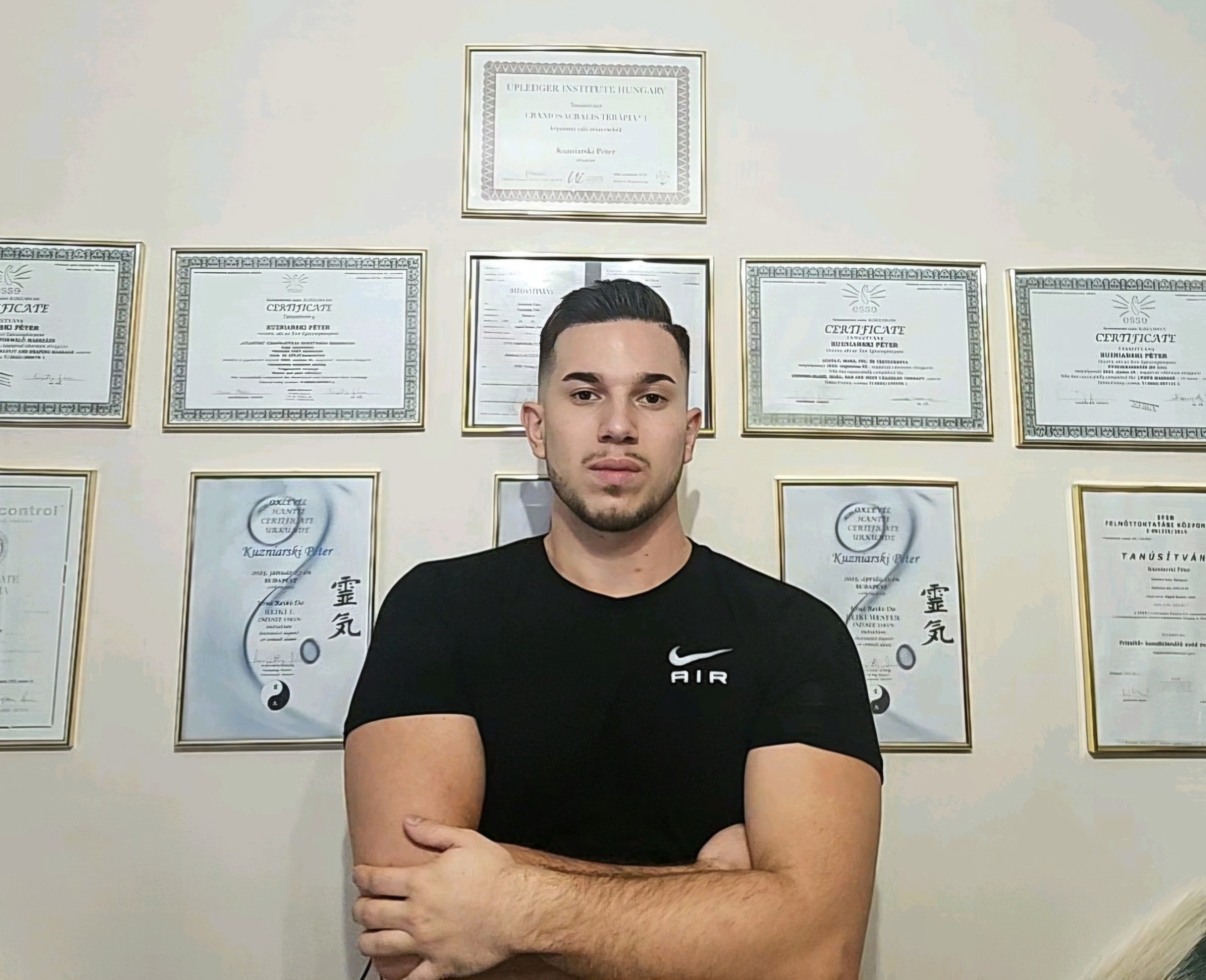 Üdvözlettel, Kuźniarski Péter